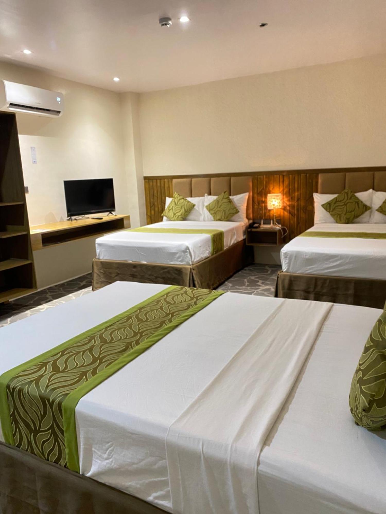 Maxi Hotel And Event Center Tagbilaran Eksteriør billede