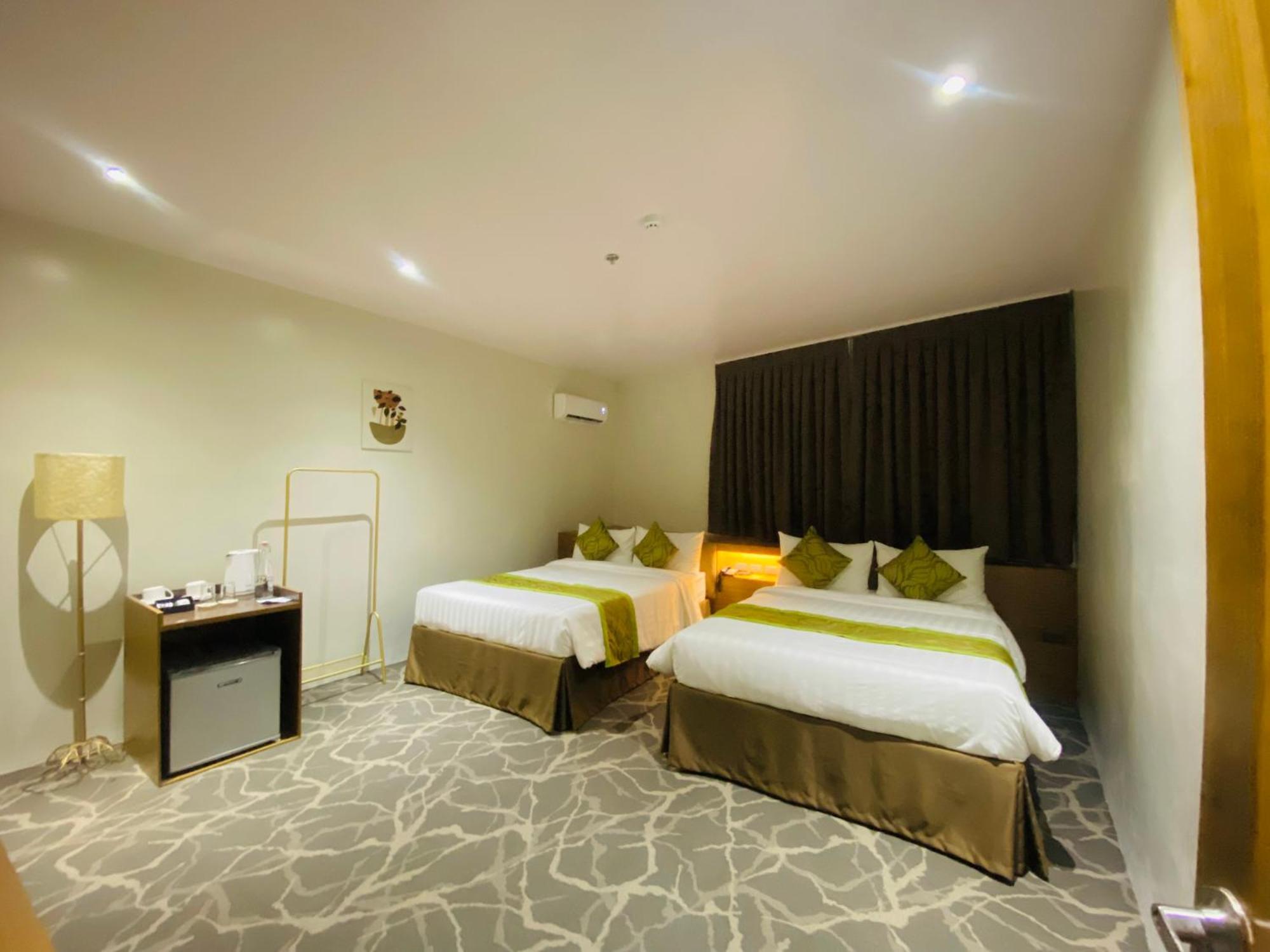 Maxi Hotel And Event Center Tagbilaran Eksteriør billede